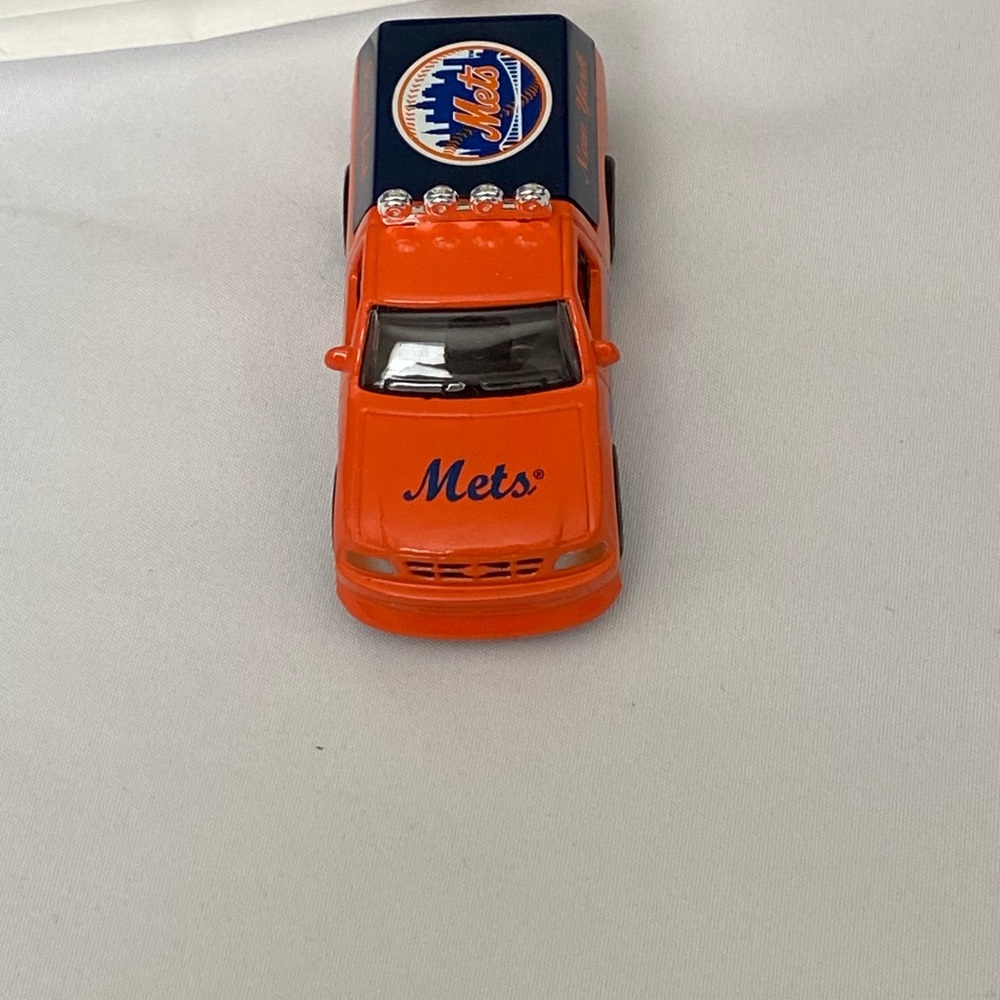 Vintgage 1999 MLB Mets 1999 Collectable Ford Truck scale 1:50 Team Collectible.